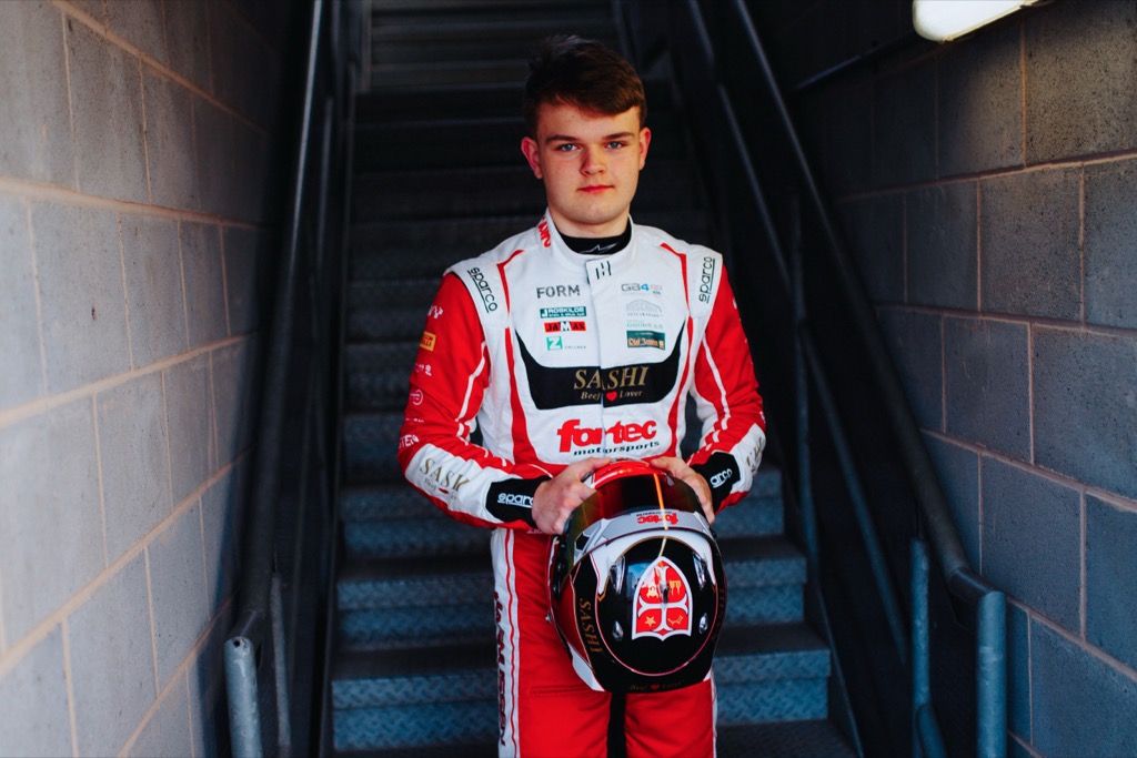 Luca Magnussen klar til første afdeling af GB4 Championship.
(Foto: Luca Magnussen Racing)